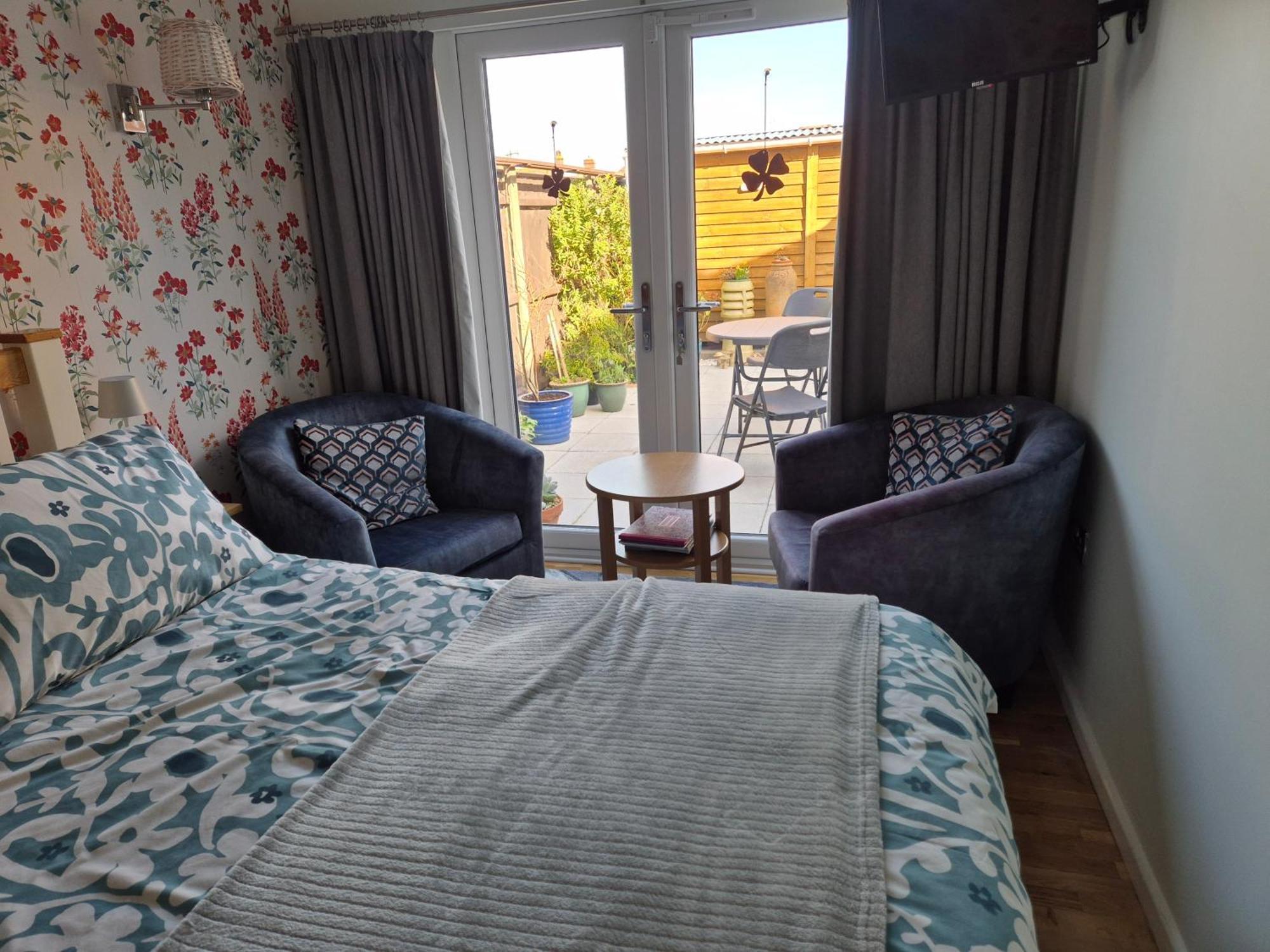 Flower Garden In Sheringham-cycle Friendly Appartement *